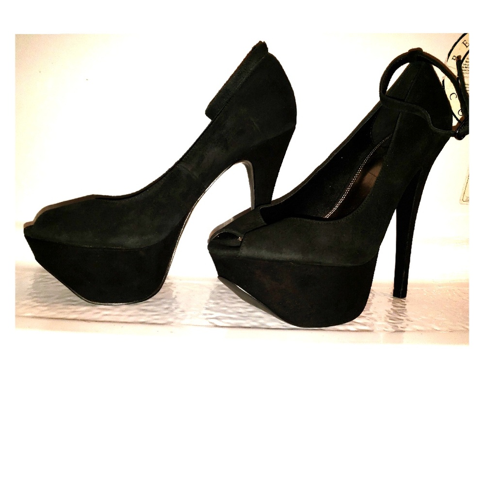 Black Peep Toe Heel